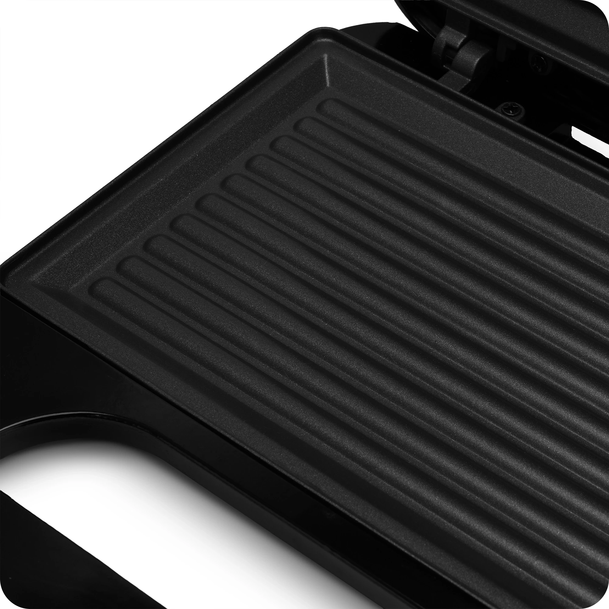 8Opiekacz do kanapek srebrny 750W