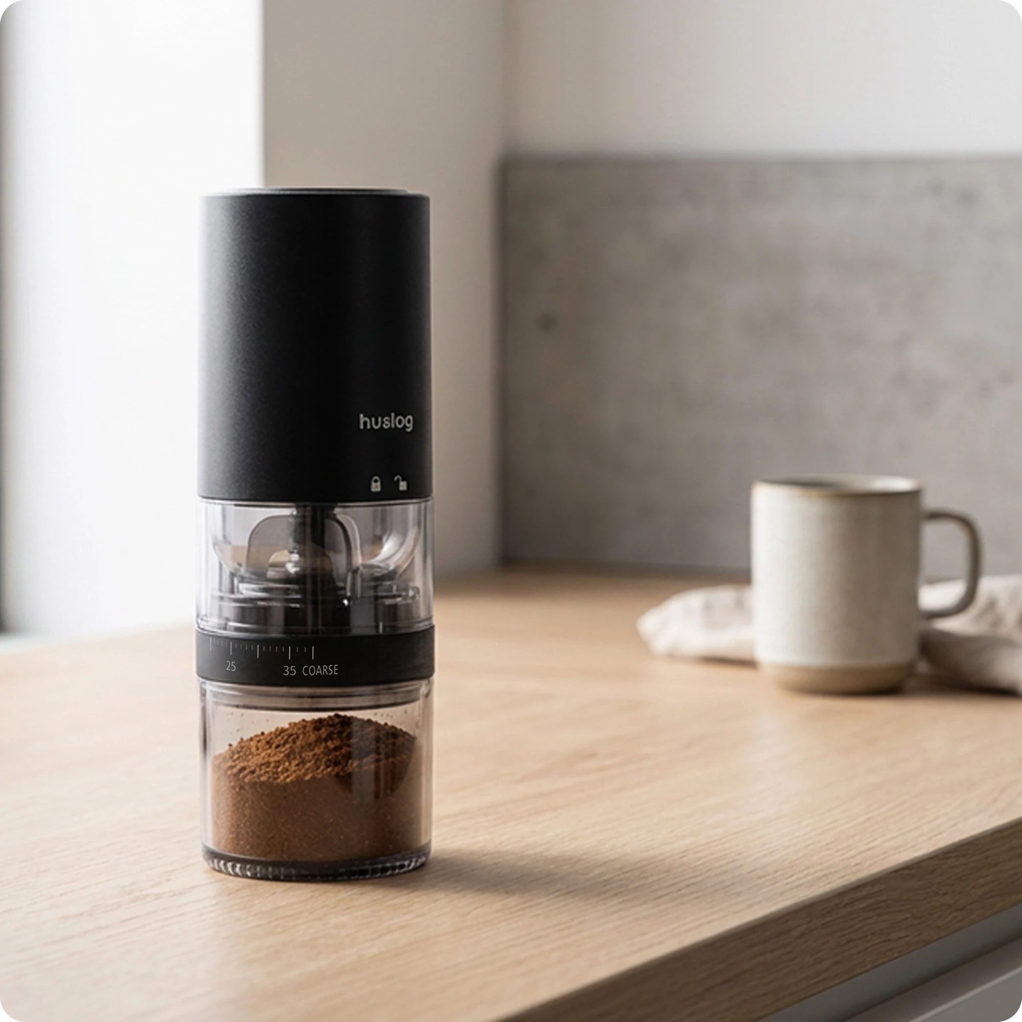 9Młynek bezprzewodowy do kawy z okienkiem