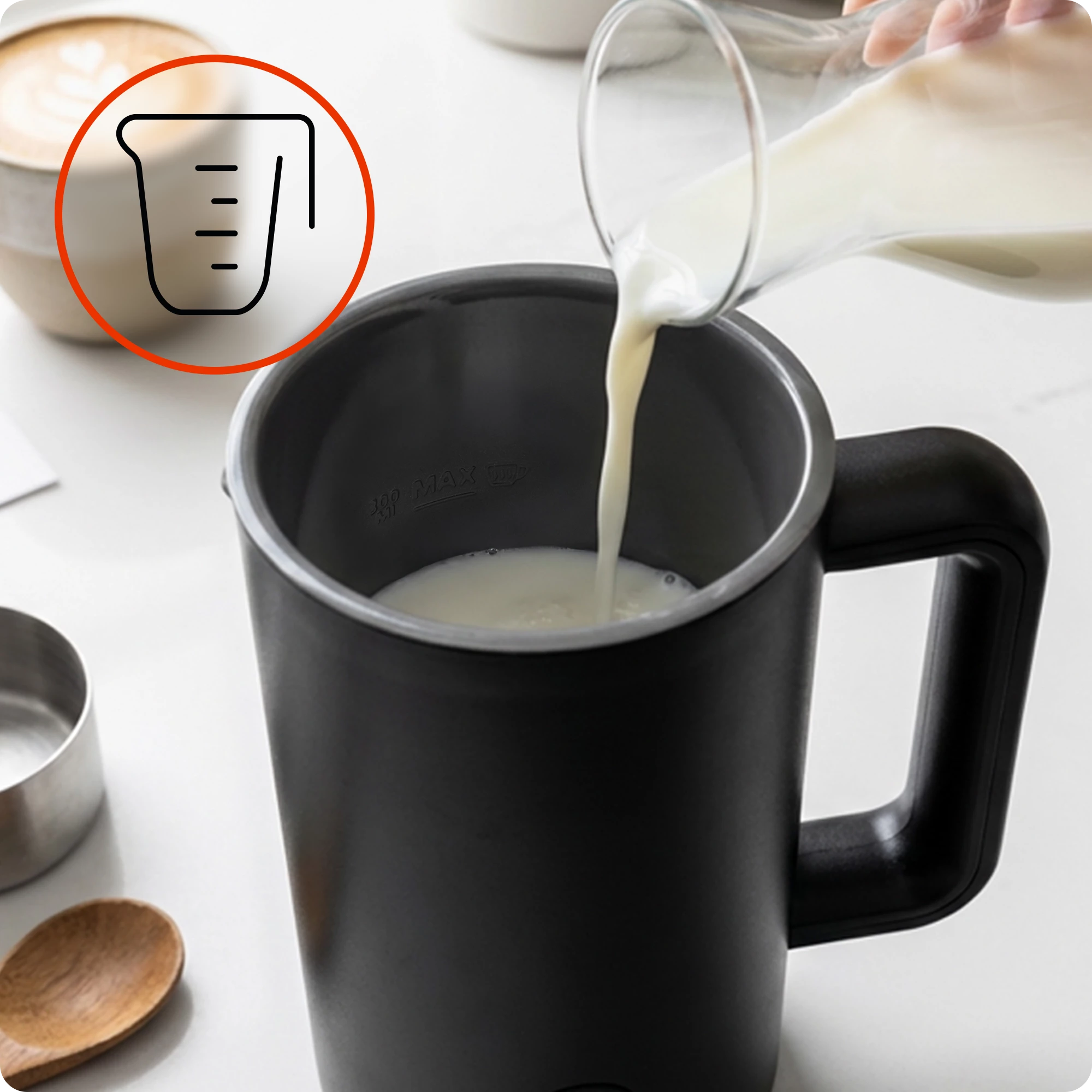 5Spieniacz do mleka czarny 500W