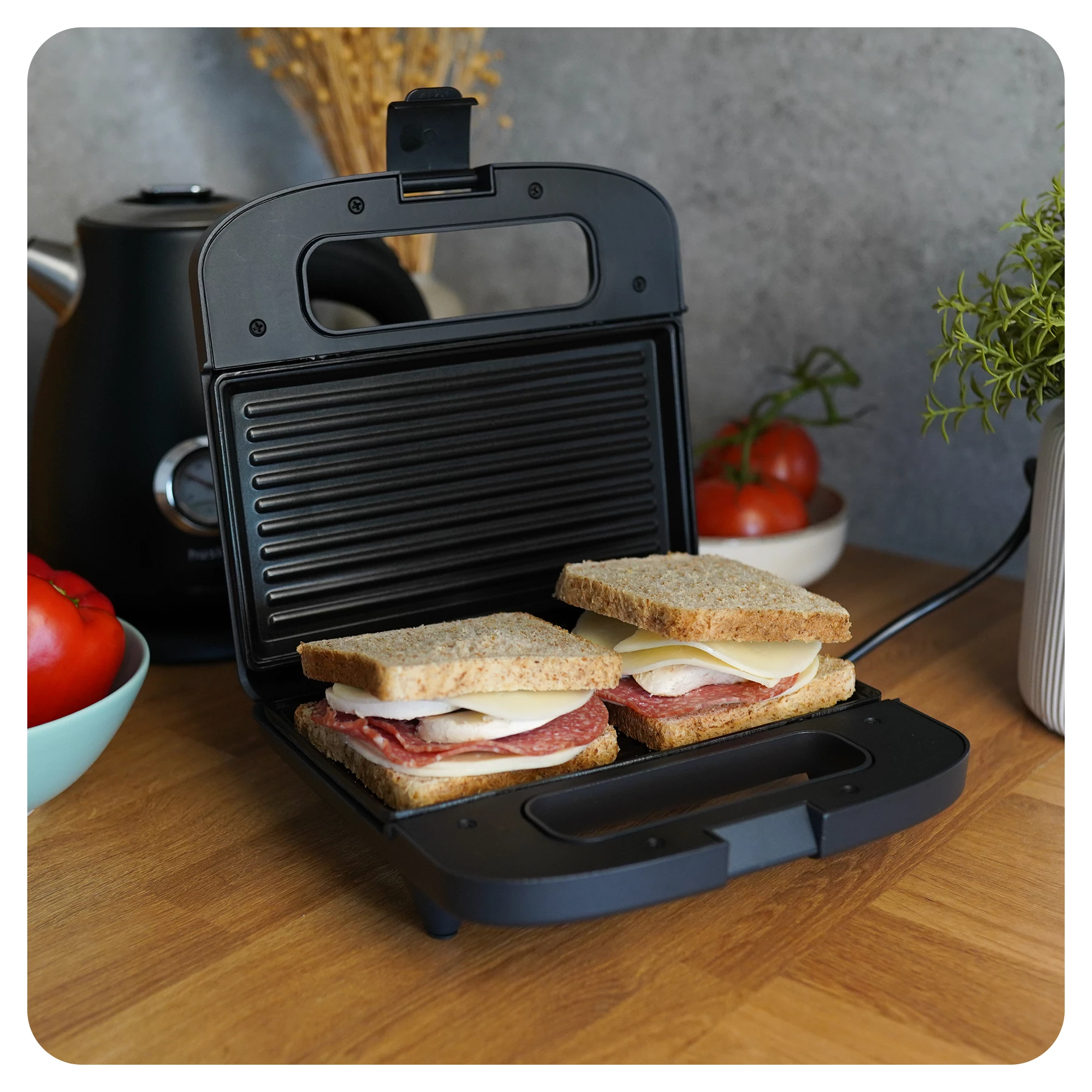 6Opiekacz do kanapek Panini 1000W