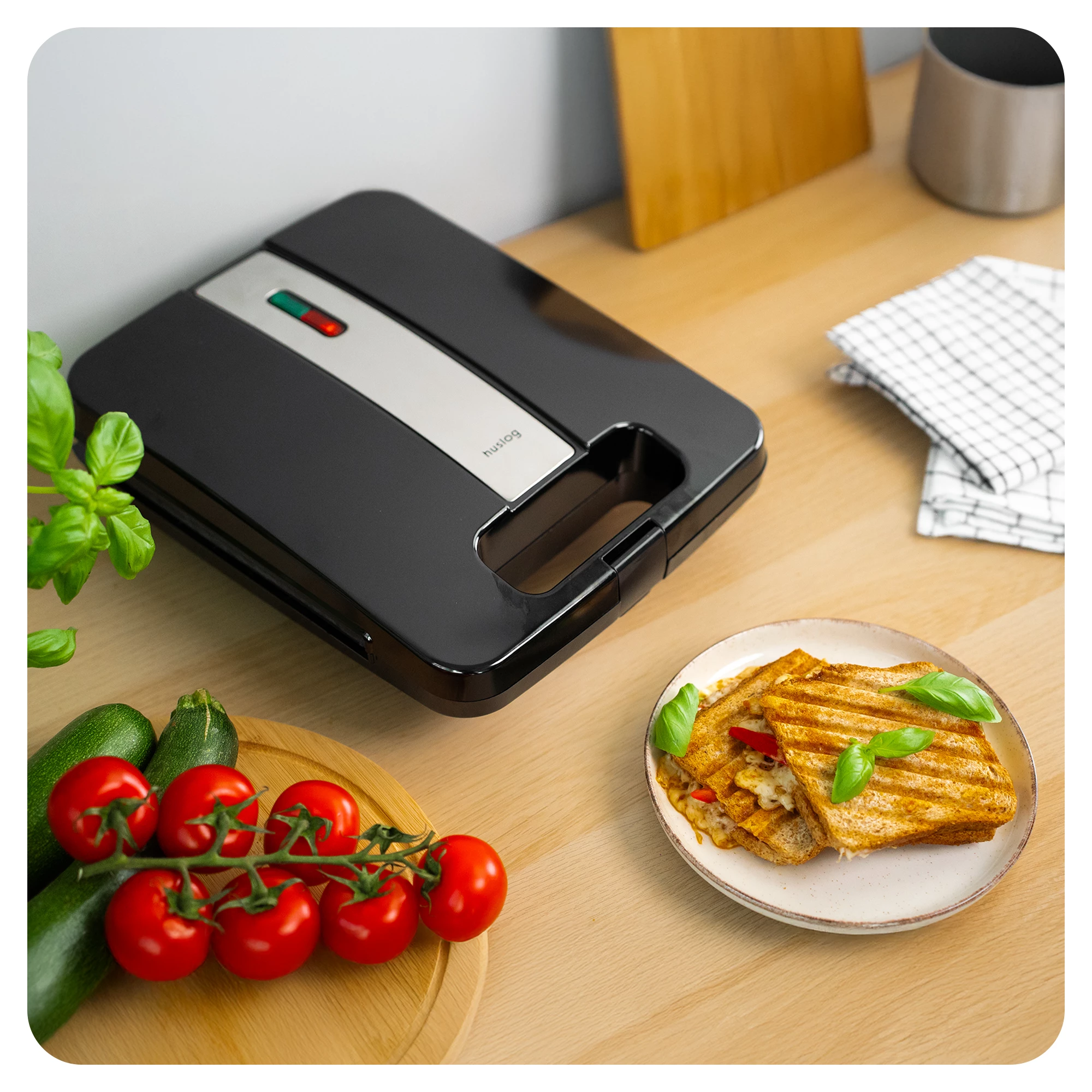 1Opiekacz na 4 kanapki Panini