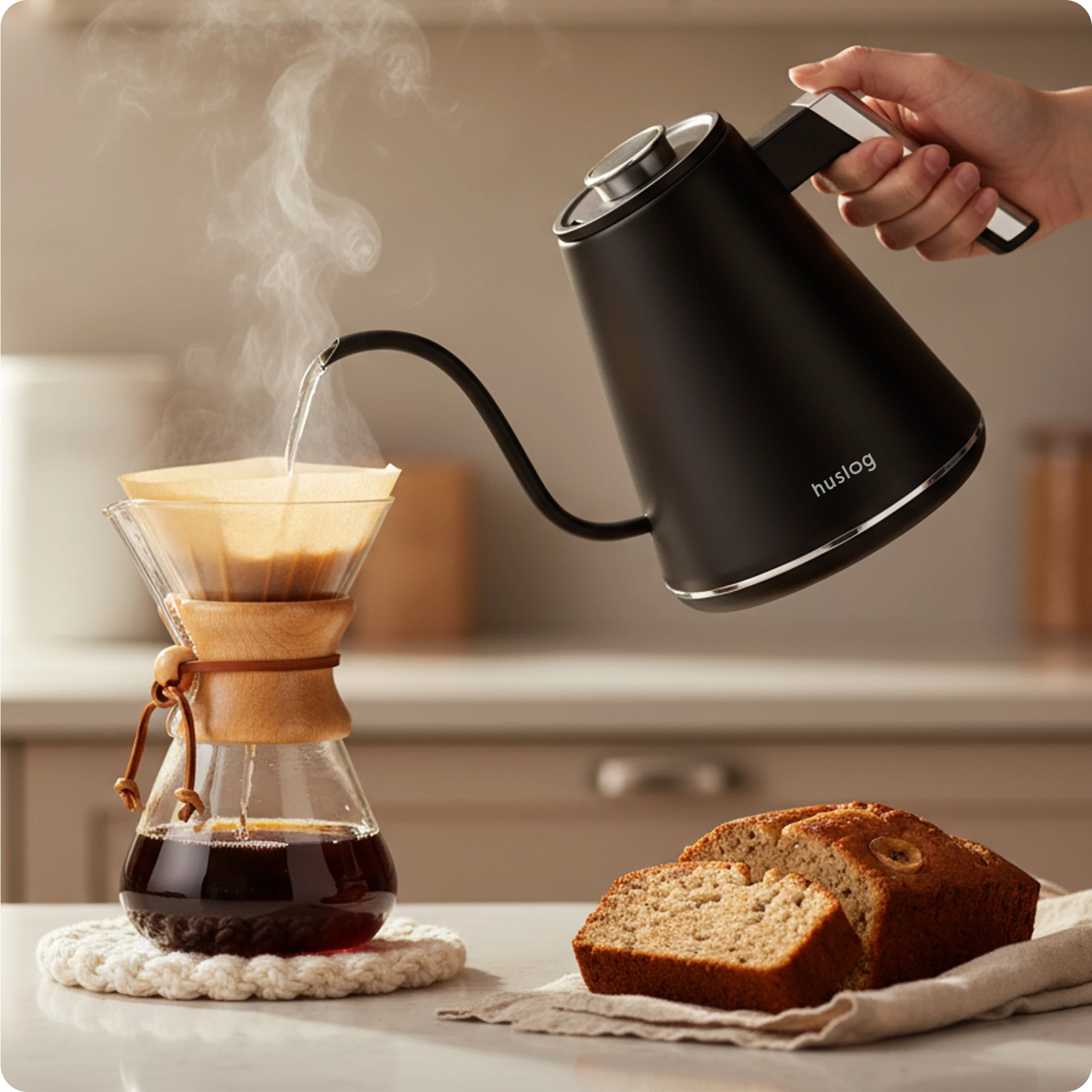 1Czajnik z podstawką czarno-srebrny 1L